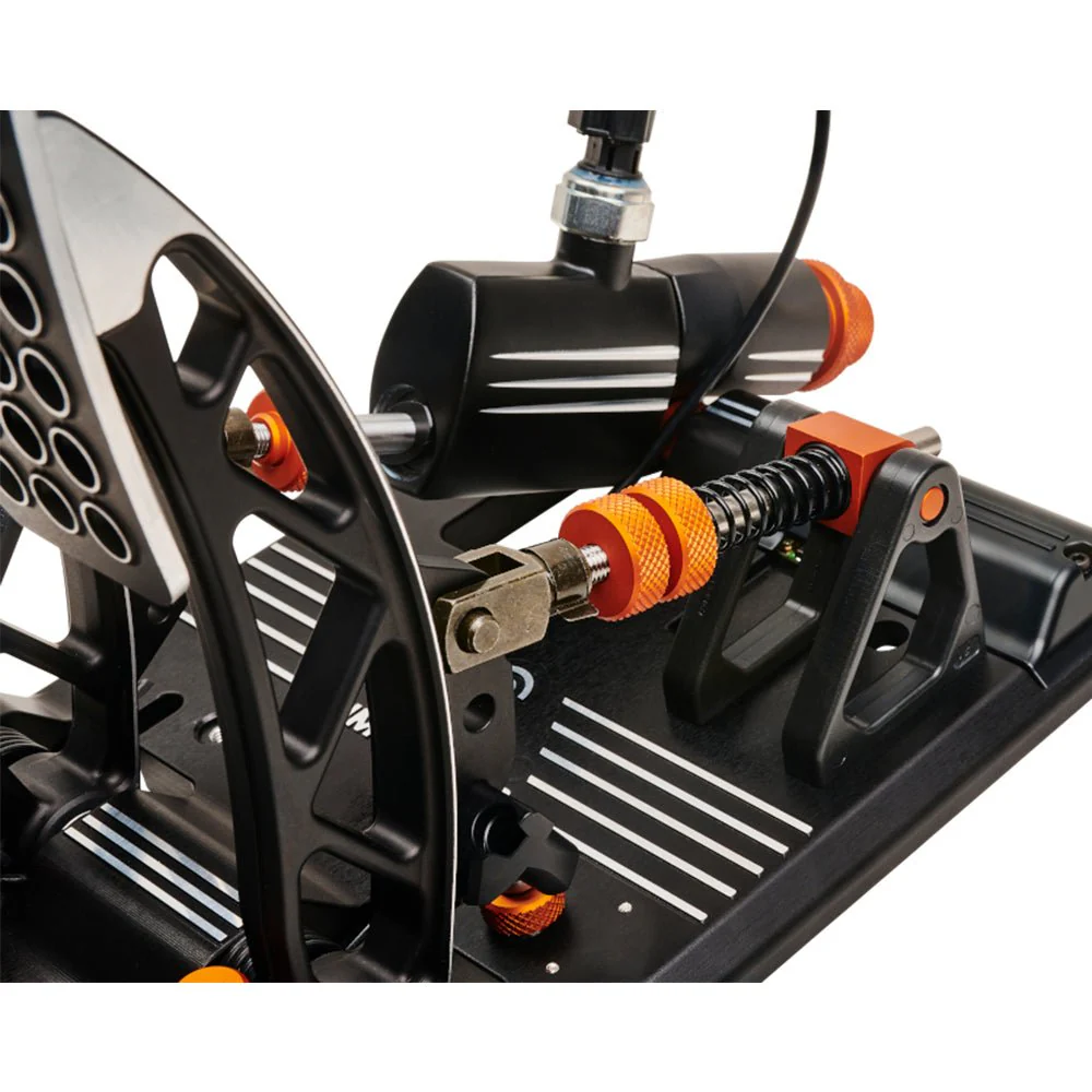 Asetek Invicta Sim Racing– Bremsen und Gas geben