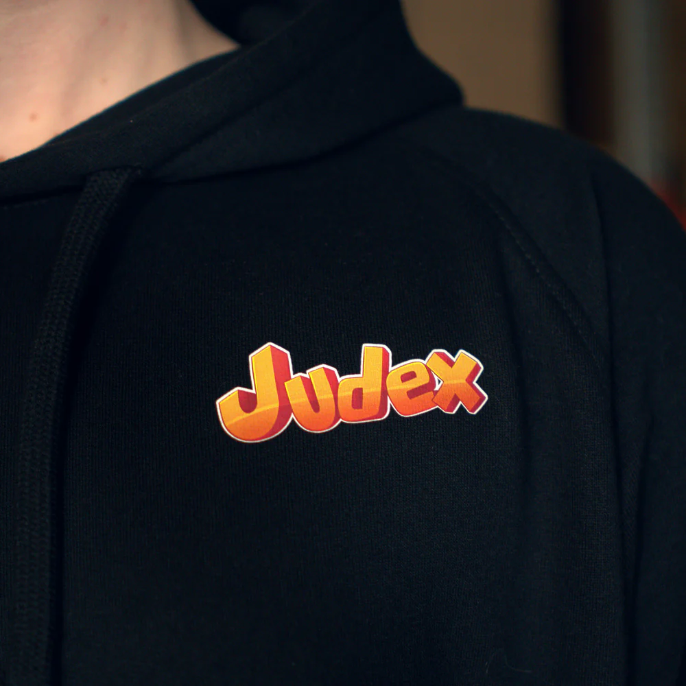 Kapuzenpullover im Judex-Stil