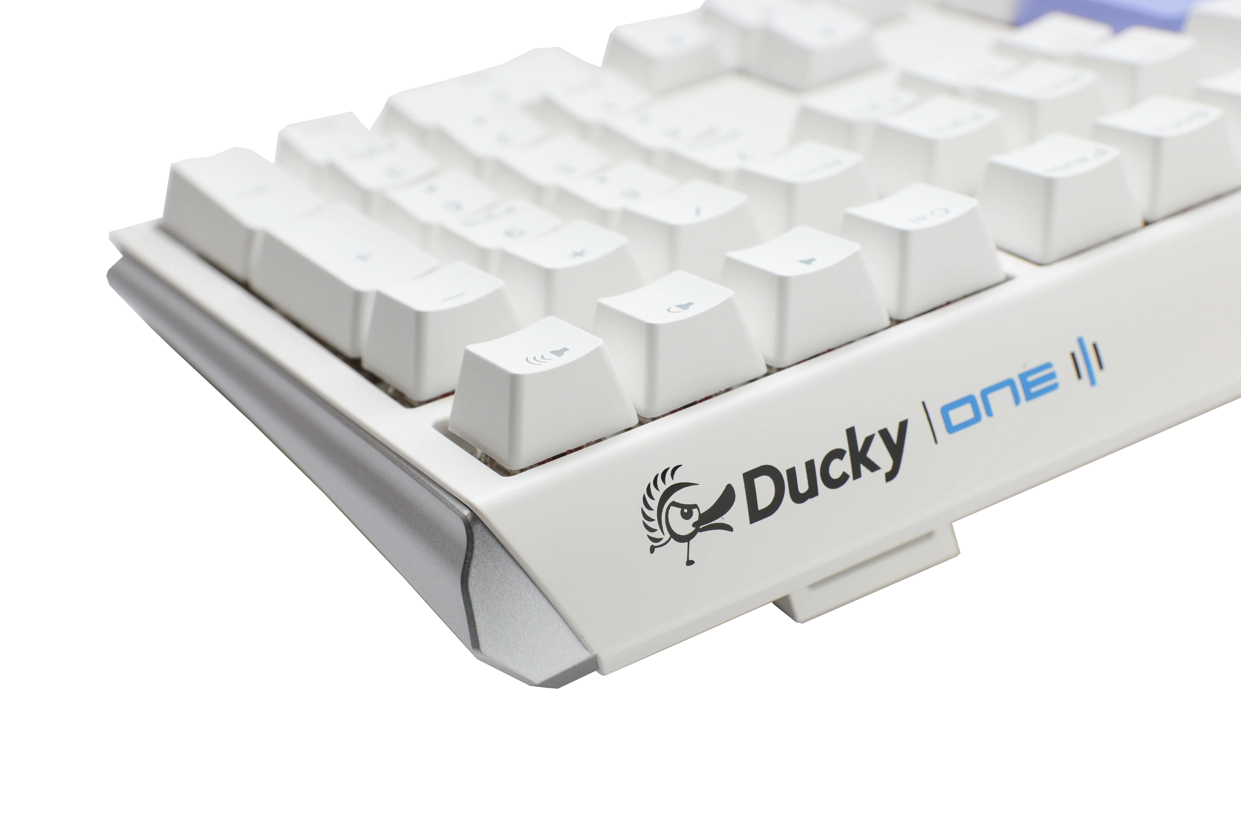 Ducky One 3 – Classic Pure White Nordic – Fullsize – Cherry Silent Red