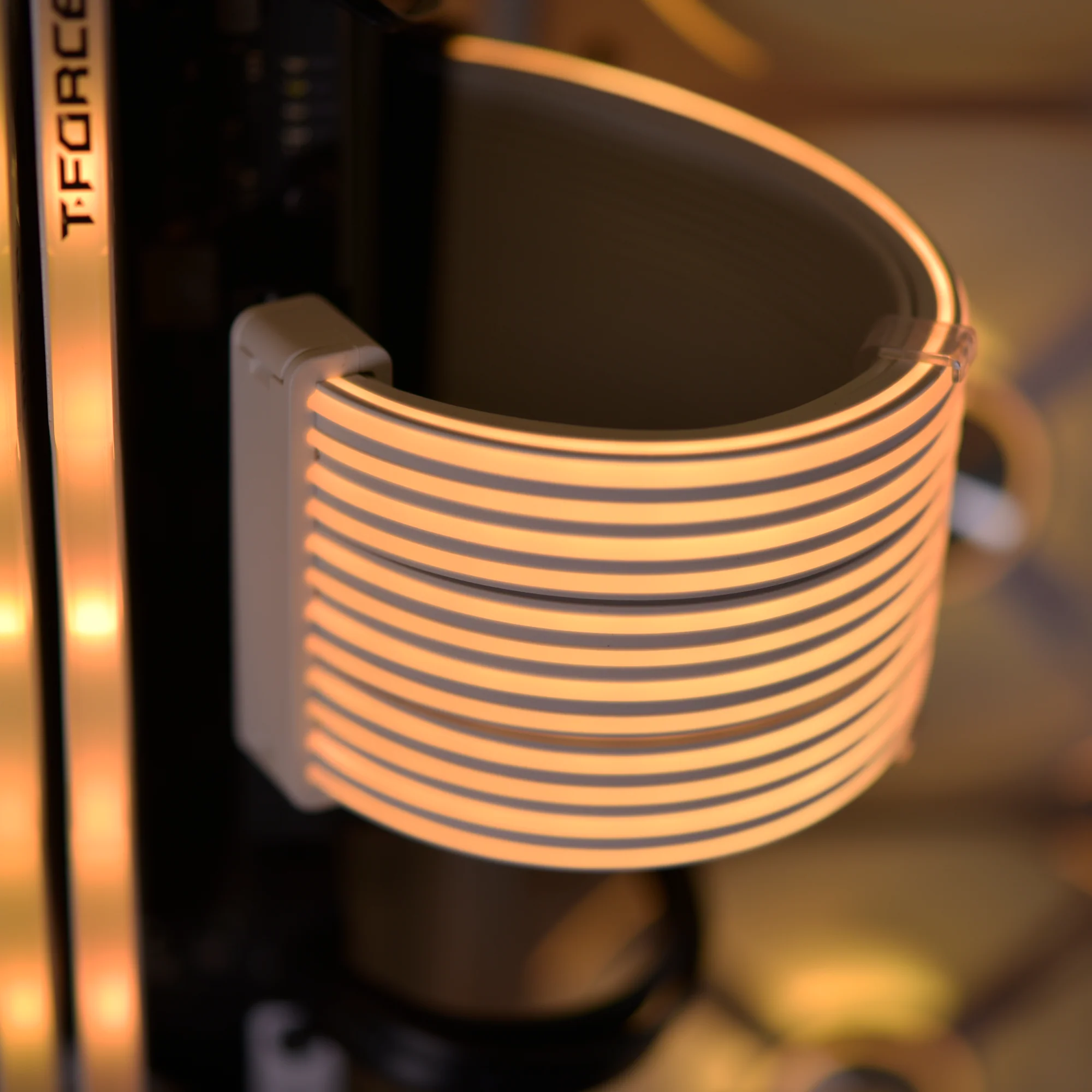 Lian Li Strimer plus V2 24-Pin-RGB-Motherboard-Kabel