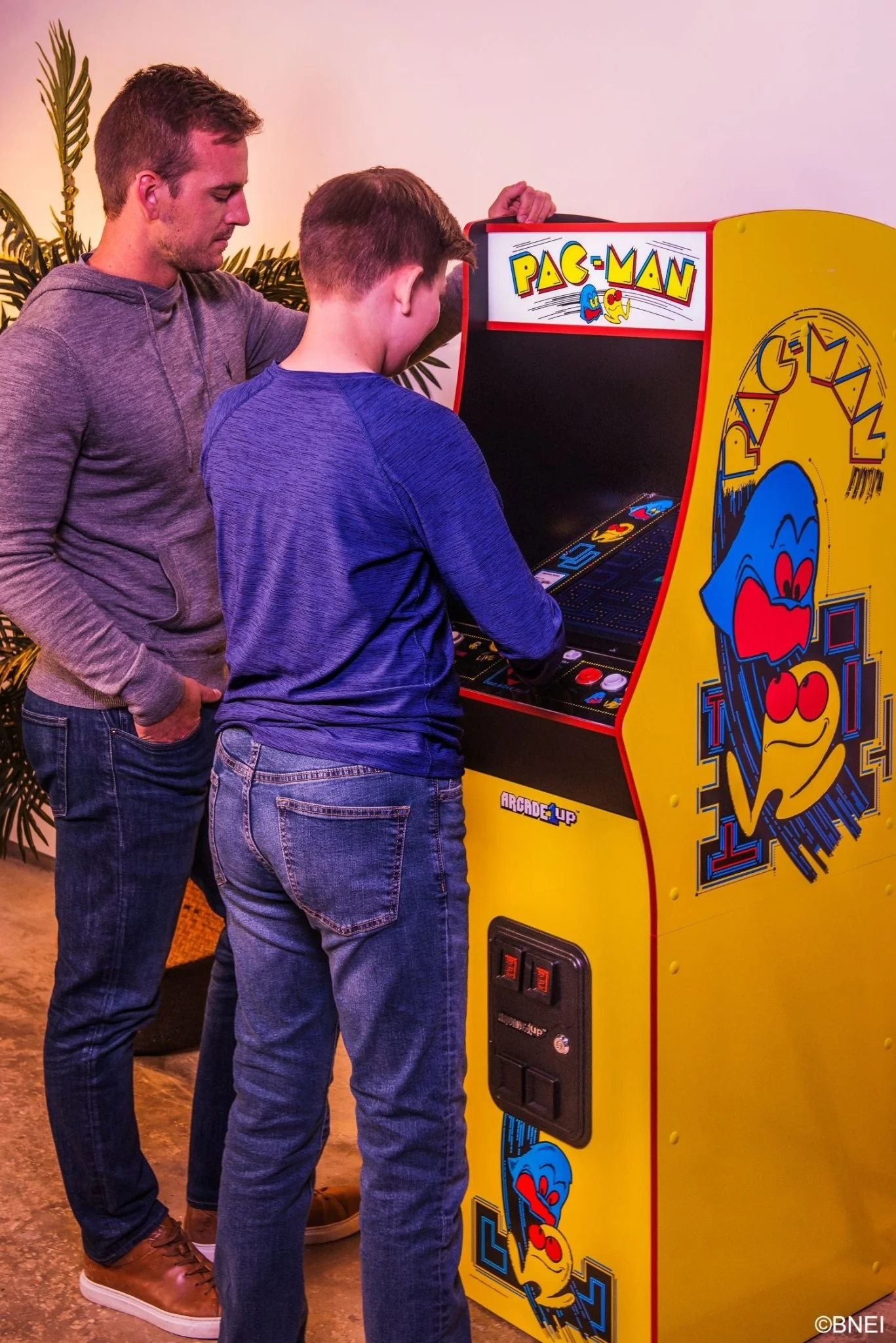 ARCADE 1 UP PAC-MAN DELUXE ARCADE MACHINE