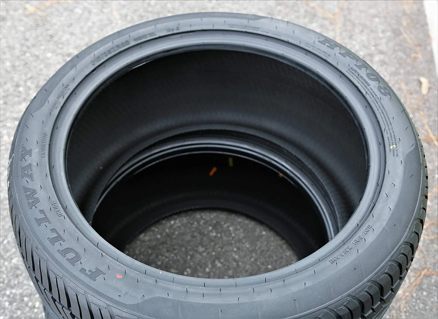 Fullway HP108 275/40R20 106V XL A/S All Season Performance Tire Fits: 2003-05 Porsche Cayenne Turbo, 2006 Porsche Cayenne Turbo S